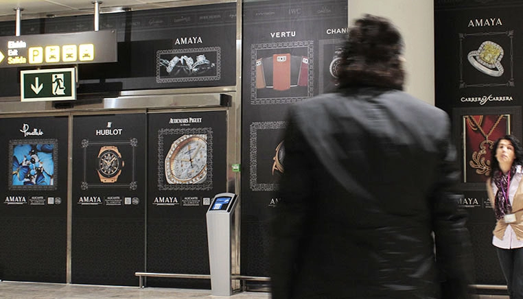 Diseño paneles Amaya Joyeros Aeropuerto de Alicante